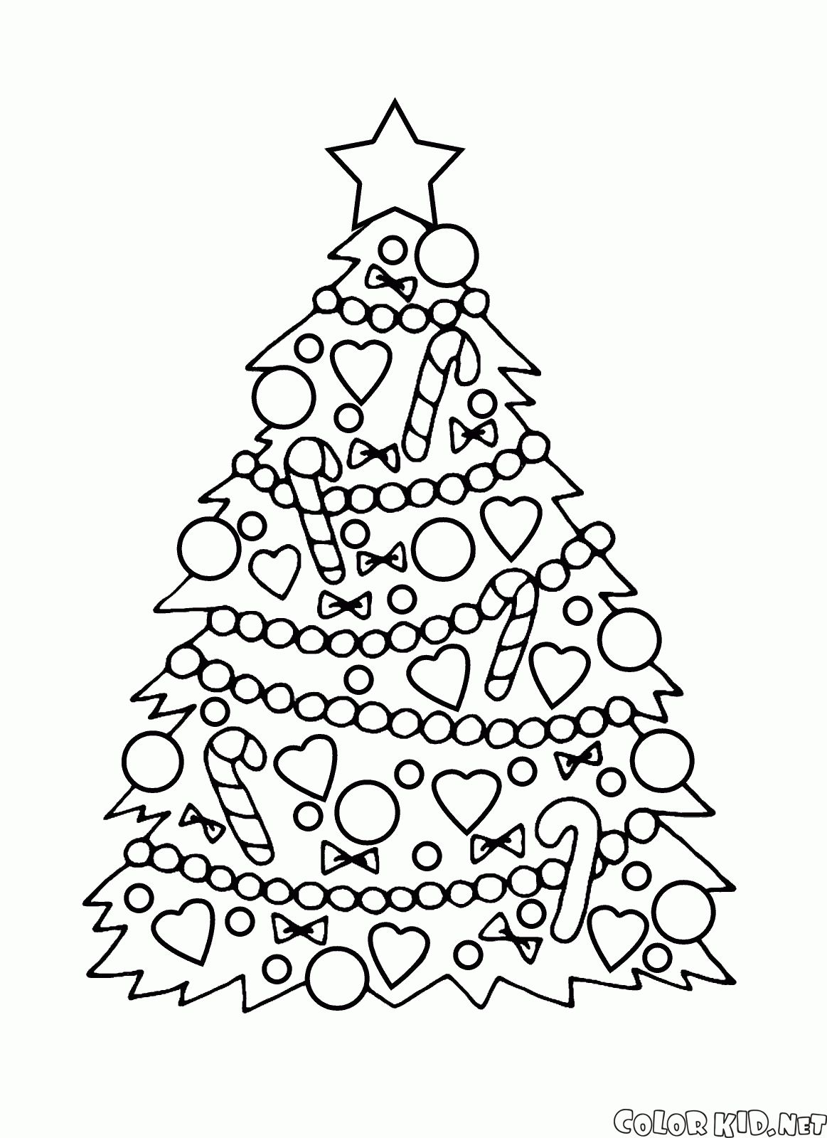 شجرة عيد الميلاد مع الحلي