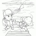 سقطت من القارب